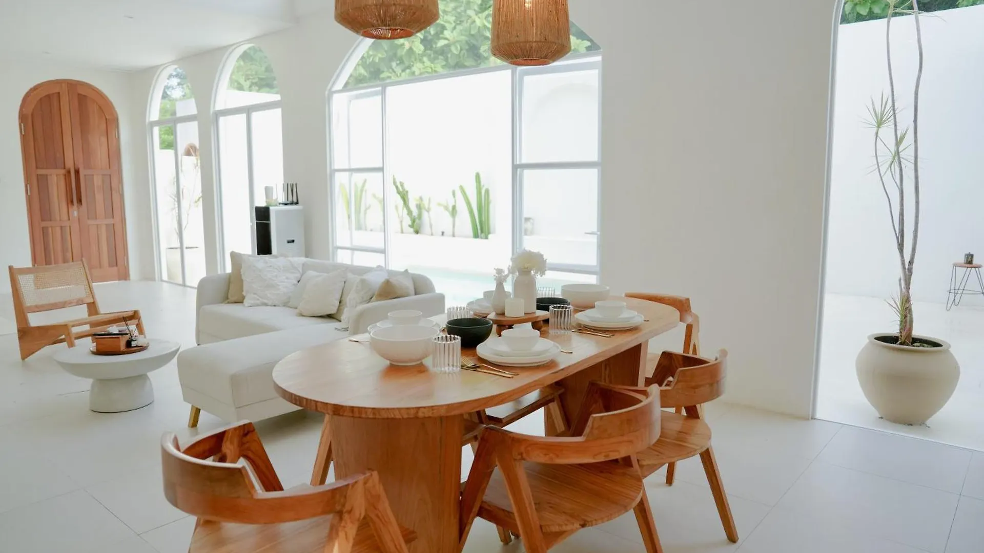 Villa Close To Jimbaran Beach, 3Br With Private Pool Indonesia