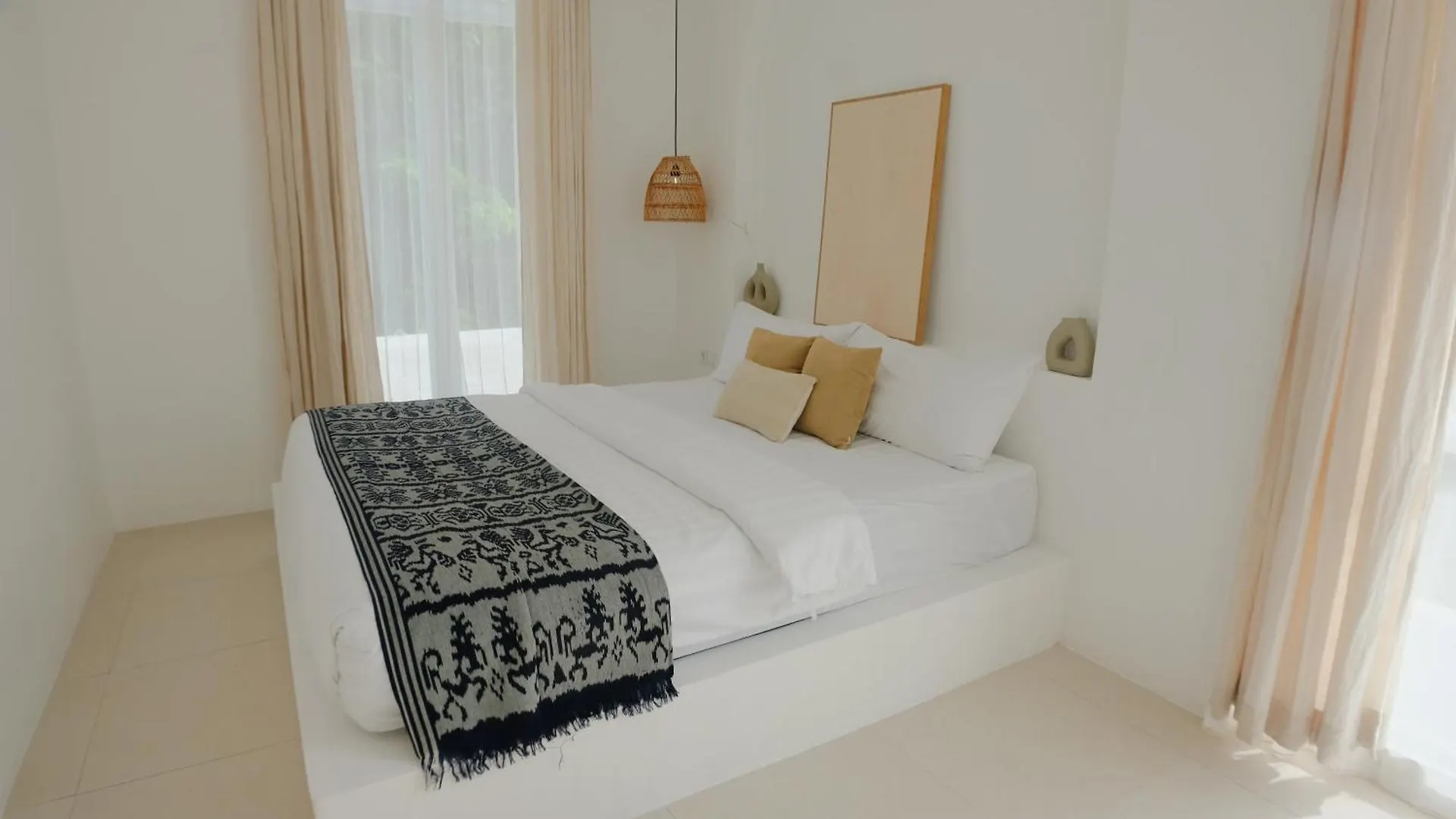 Villa Close To Jimbaran Beach, 3Br With Private Pool Indonesia
