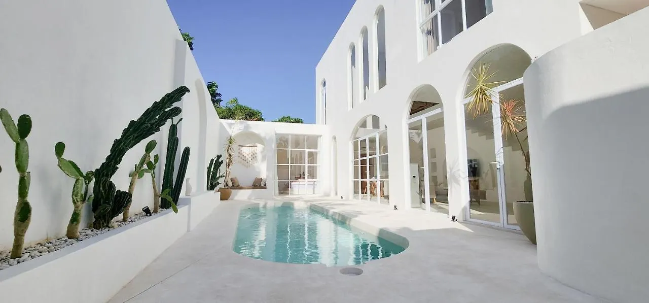 Close To Jimbaran Beach, 3Br With Private Pool Villa