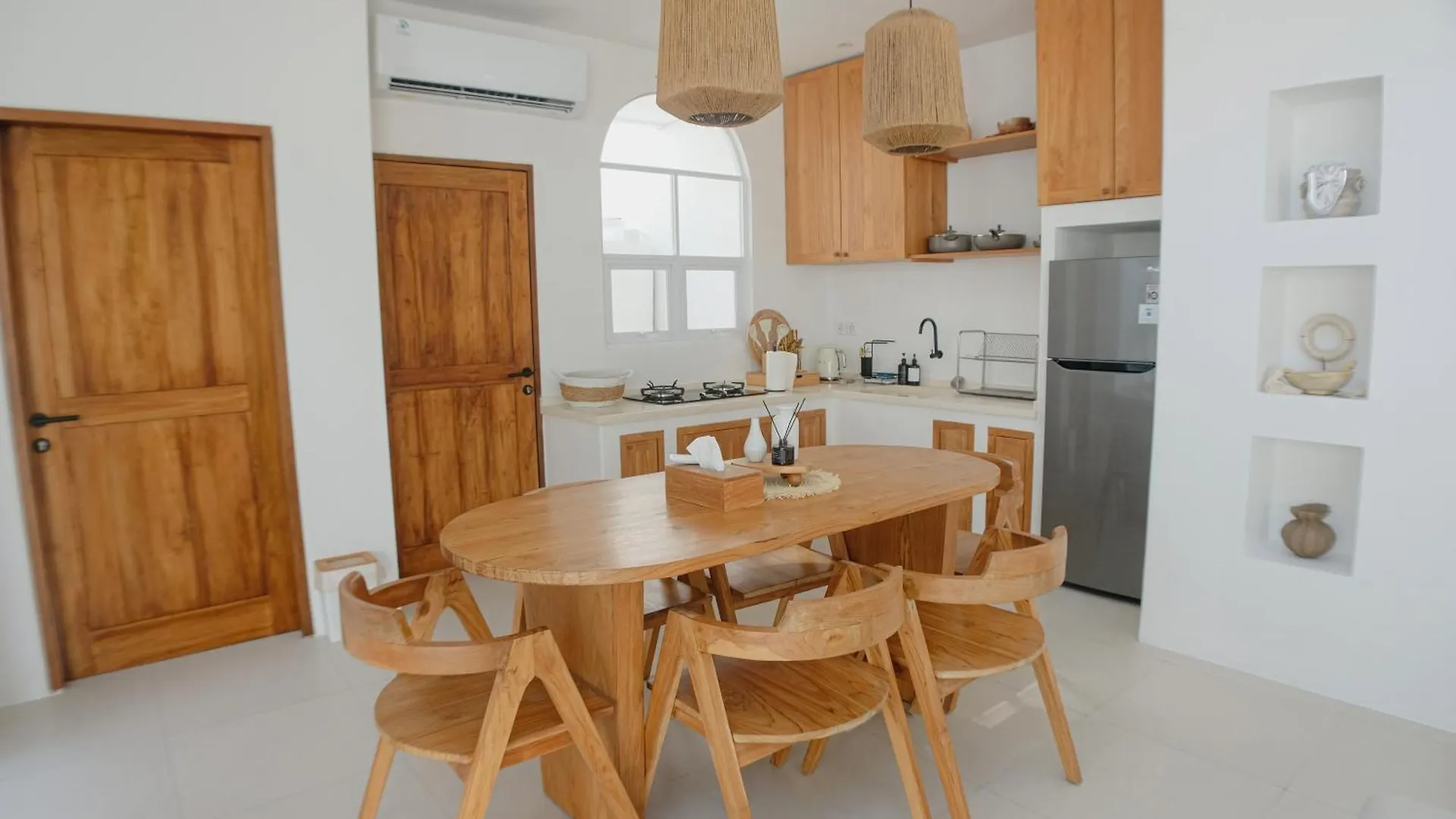 Close To Jimbaran Beach, 3Br With Private Pool